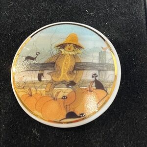 Buckley Moss Society Pin Brooch 2008 Fall Friends Scarecrow Vintage 14814